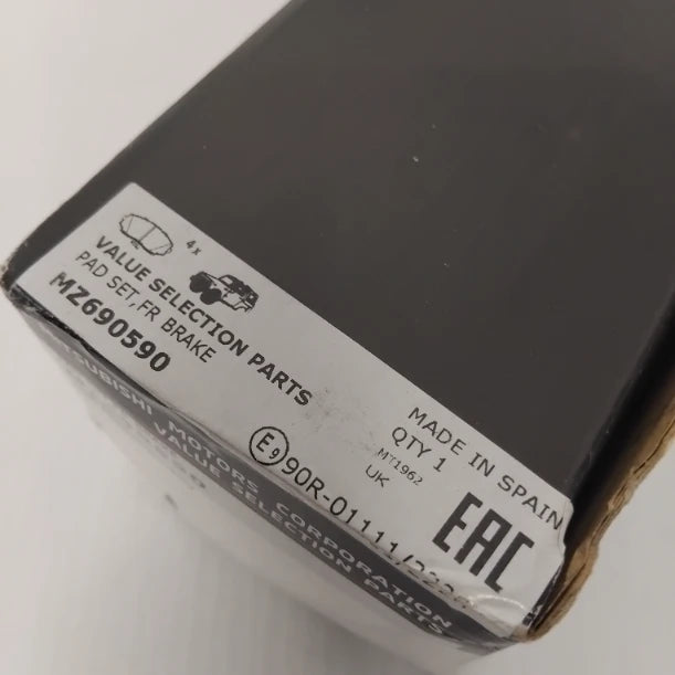 Genuine Mitsubishi Brake Pad Set,Fr | MZ690590