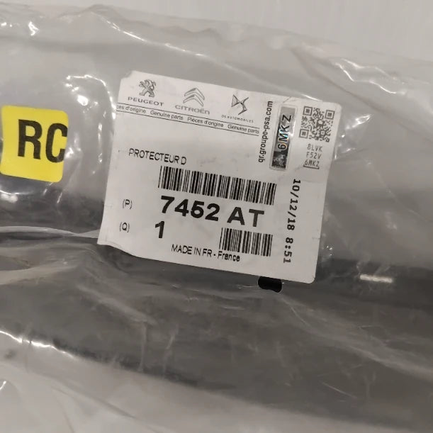 Genuine Right Bumper Rubber Boot - Peugeot 407 | 7452AT