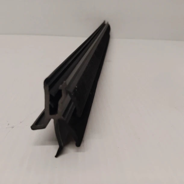 Genuine Suzuki Weatherstrip,Rr Door A | 83881-68L00-000