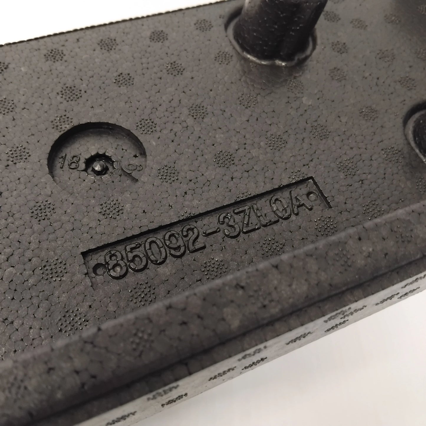 Genuine Nissan Absorber-Energy | 850923ZL0A