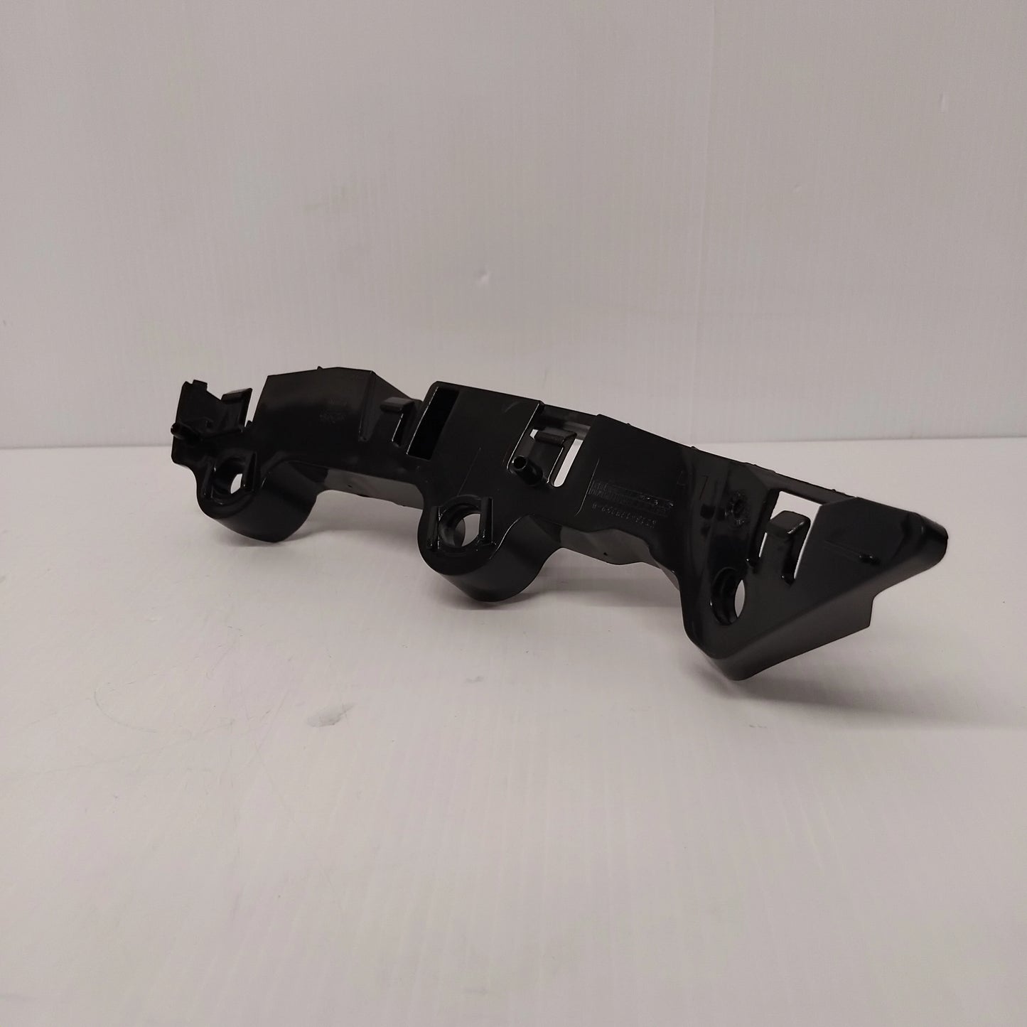 Genuine Front Bumper Left Bracket - Ford Transit Connect 2020- | 2482983