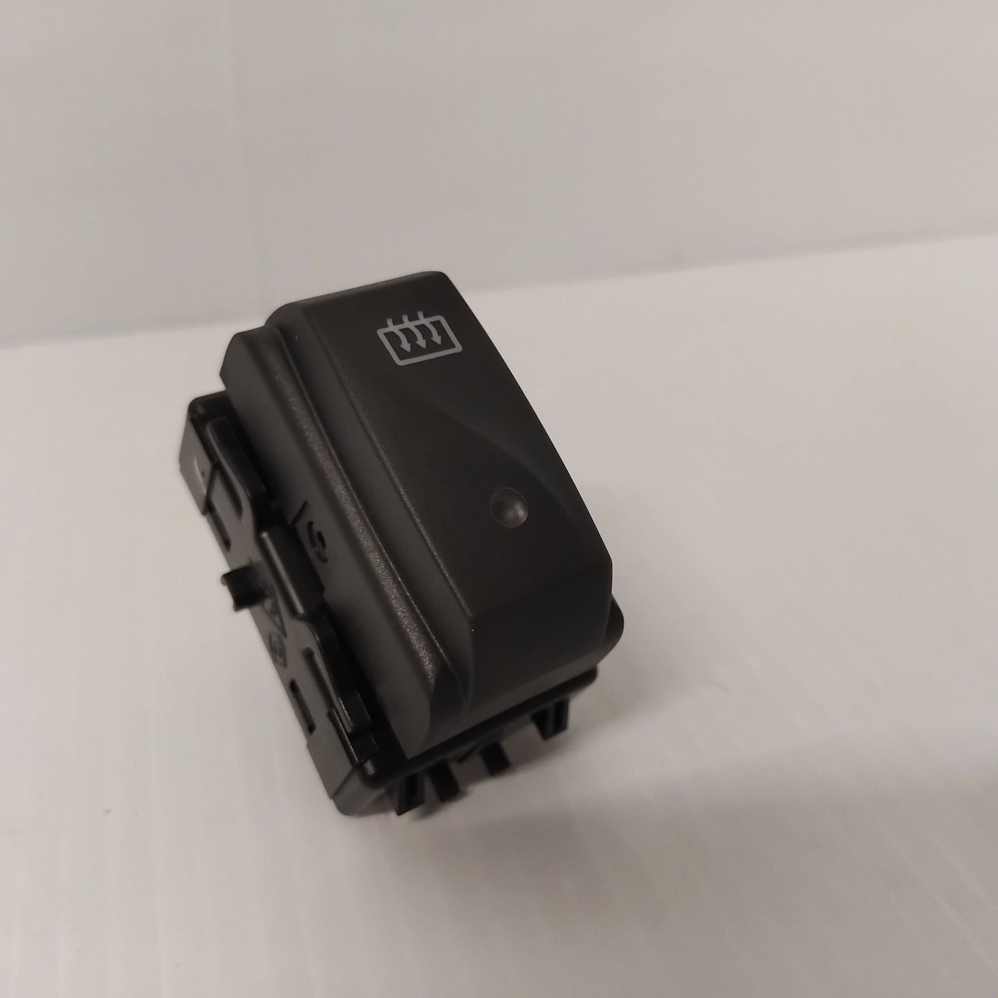 Genuine Vauxhall Ht Rr Scrn Ctr | 93868044