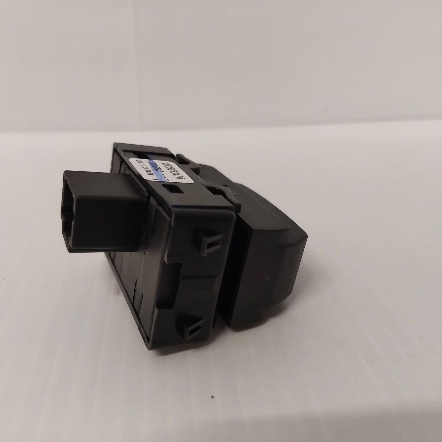 Genuine Vauxhall Ht Rr Scrn Ctr | 93868044