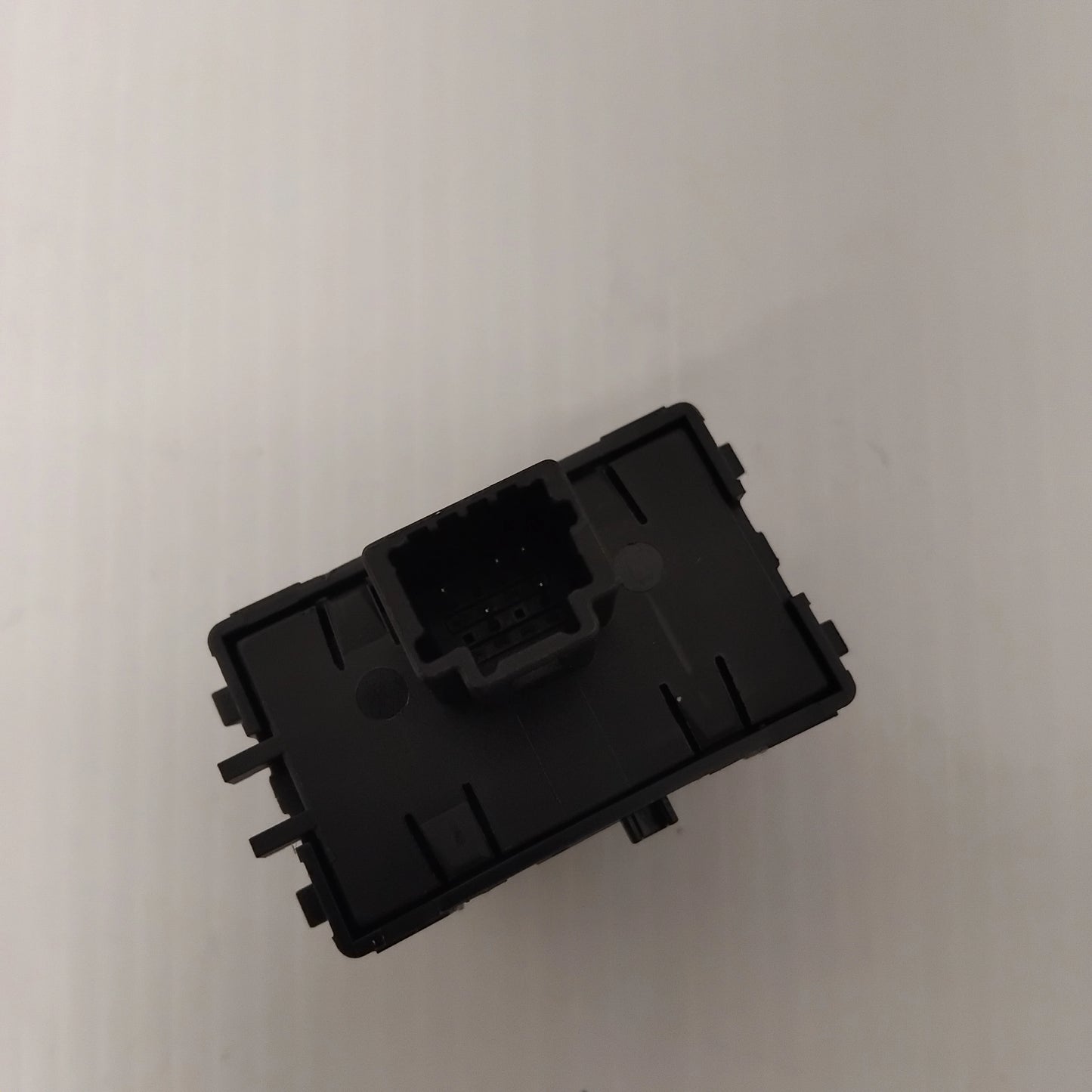 Genuine Vauxhall Ht Rr Scrn Ctr | 93868044