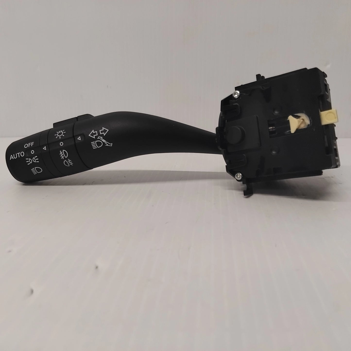 Genuine MG Switch Asm-T/Sig | 10990145