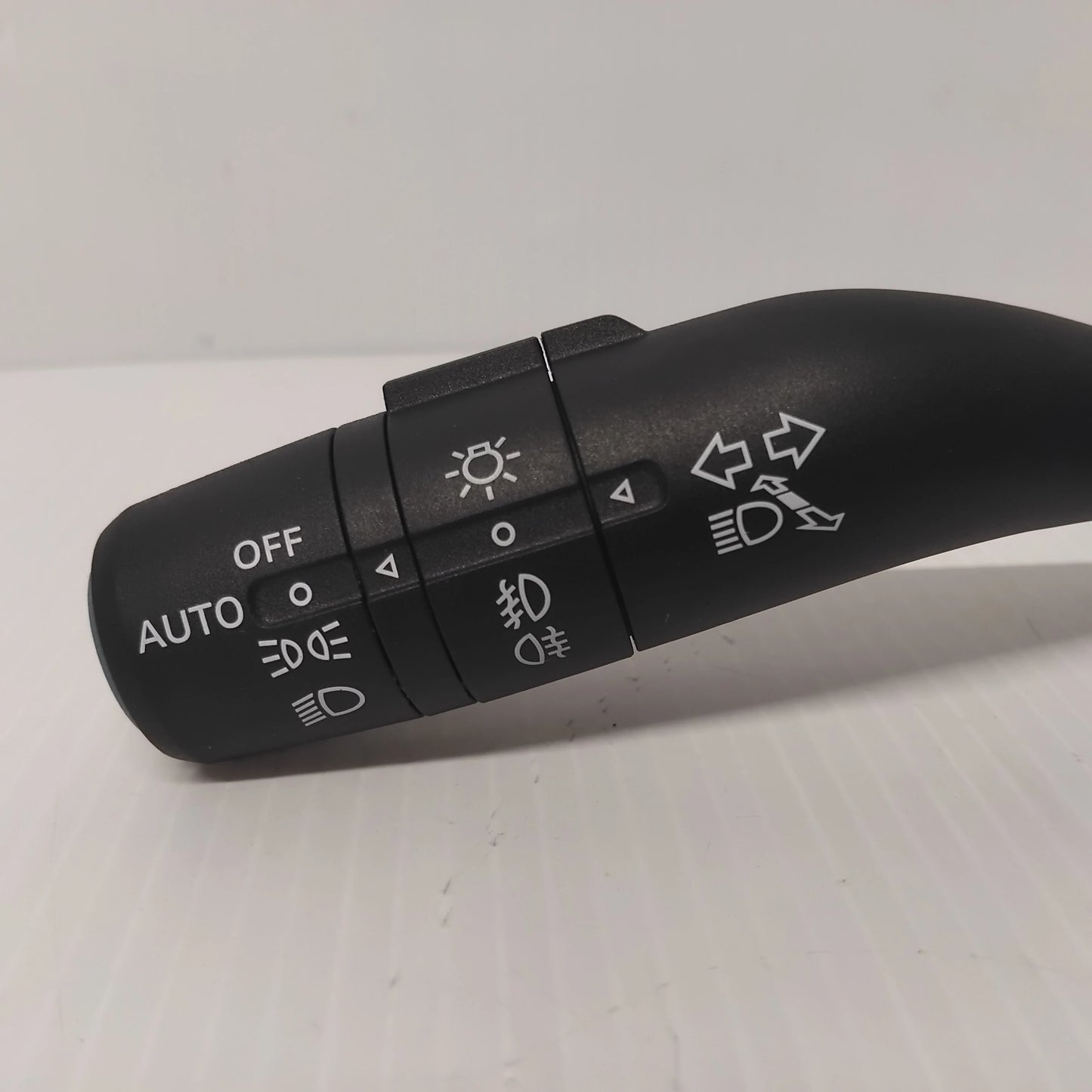 Genuine MG Switch Asm-T/Sig | 10990145