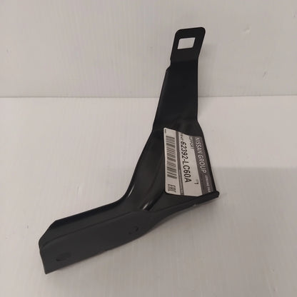 Genuine Front Grille Centre Bracket - Nissan Cabstar 2013-2019 | 62392LC60A