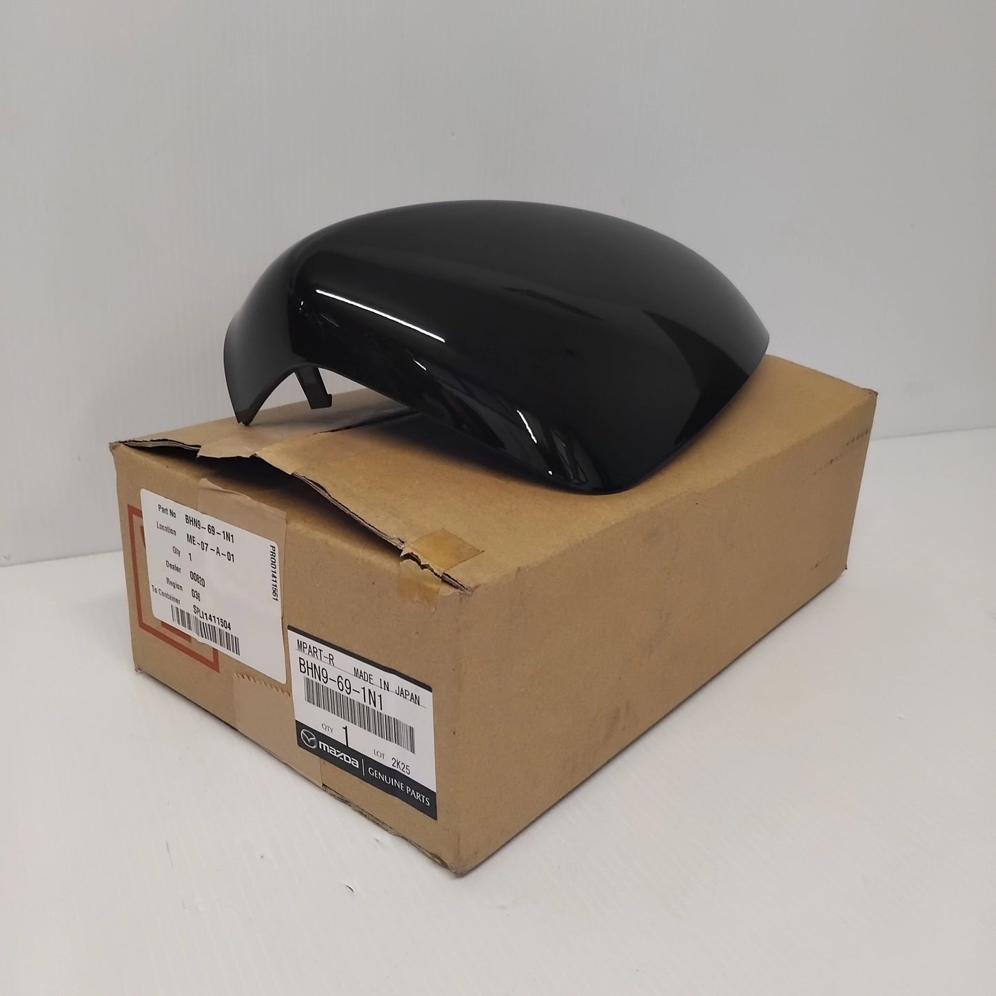 Genuine Driver / Right Wing Mirror Cover - Mazda 3 2013 - Black | BHN9691N1