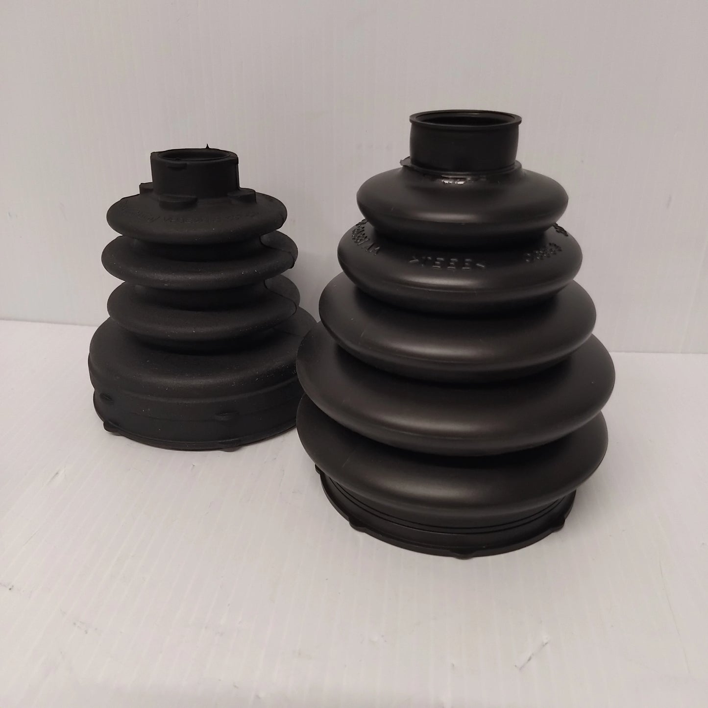 Genuine Front Axle Boot Kit - Inner and Outer - Ford Fiesta 2008-2012 | 1539193