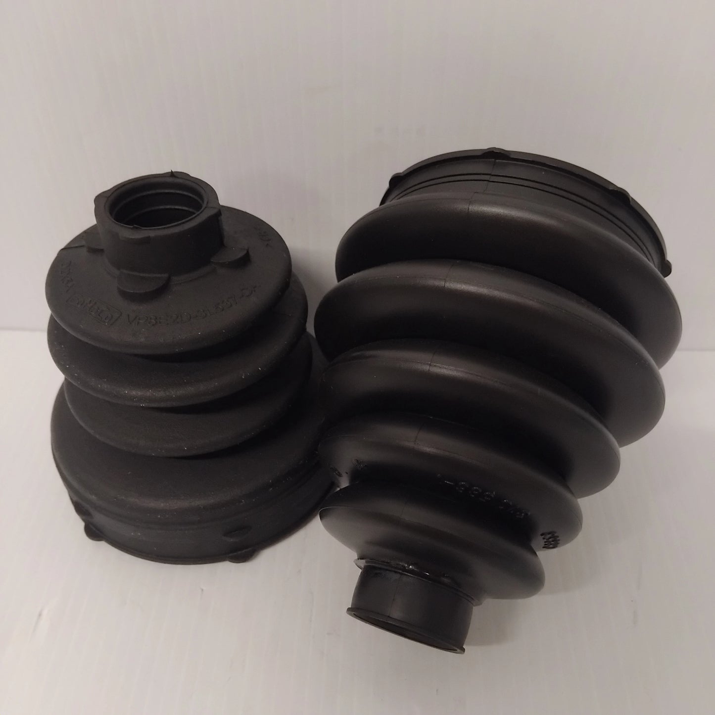 Genuine Front Axle Boot Kit - Inner and Outer - Ford Fiesta 2008-2012 | 1539193