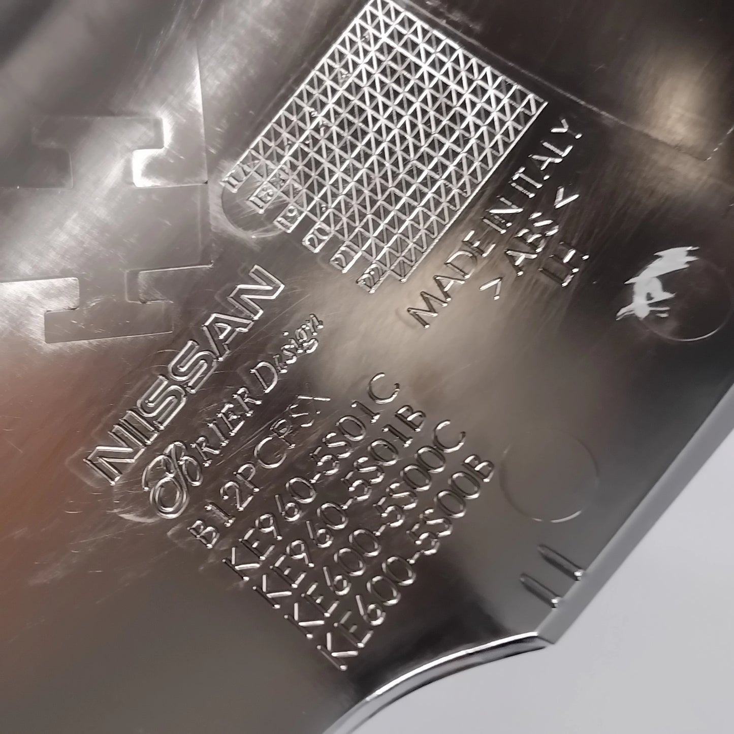 Genuine Chrome Mirror Covers - Nissan Leaf 2018-2021 | KE9605S01C