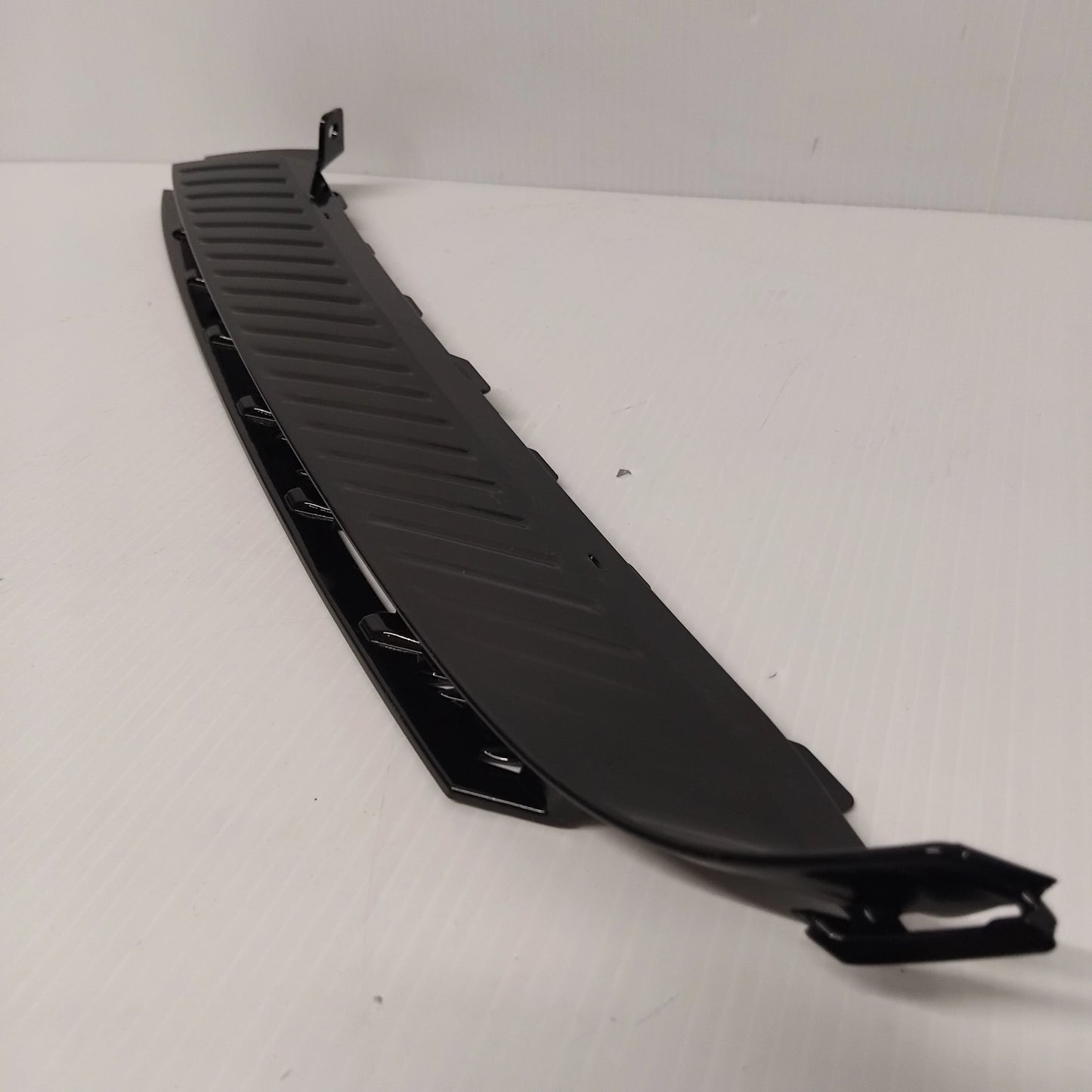 Genuine Front Bumper Left Moulding - Citroen C5 Aircorss | 9843225580