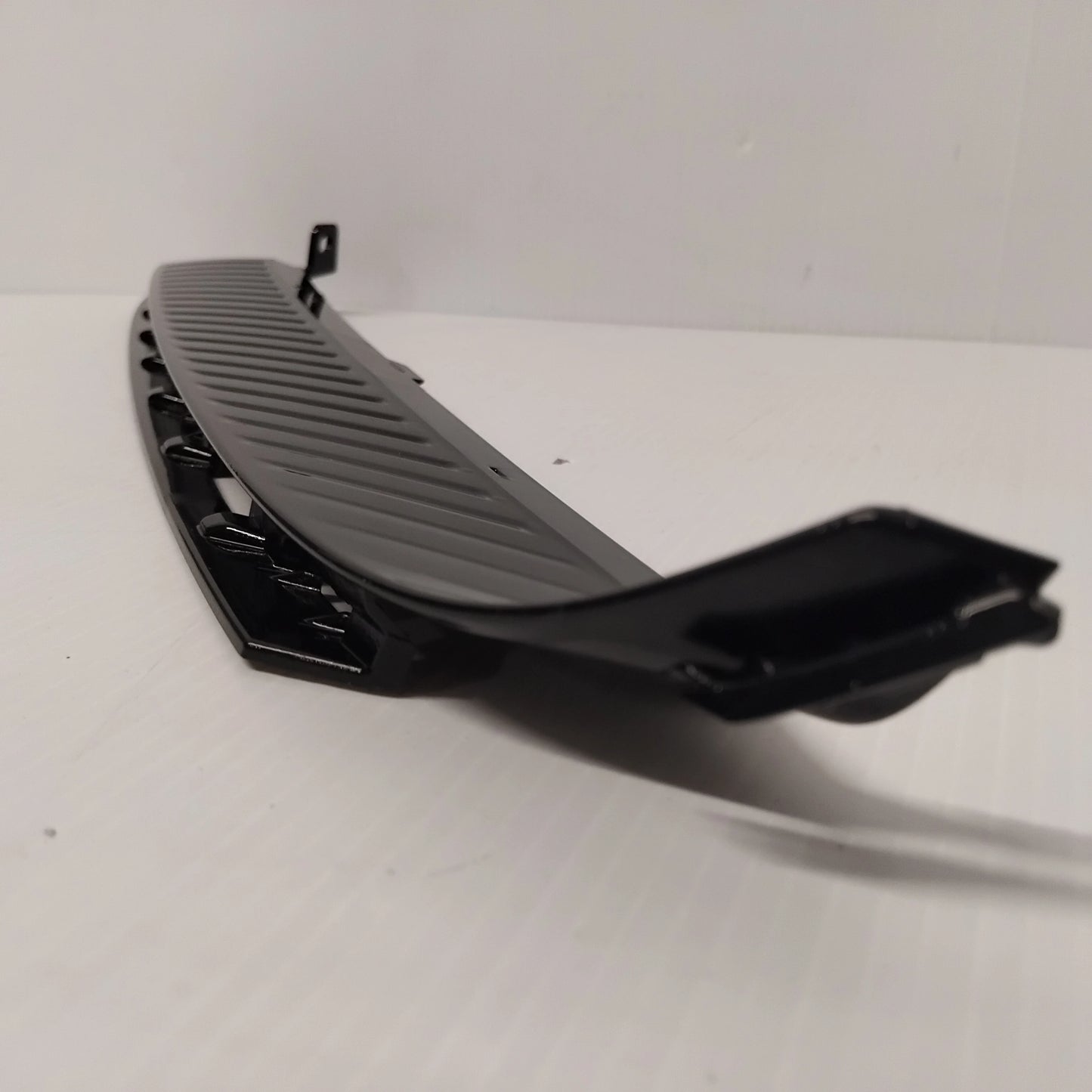 Genuine Front Bumper Left Moulding - Citroen C5 Aircorss | 9843225580