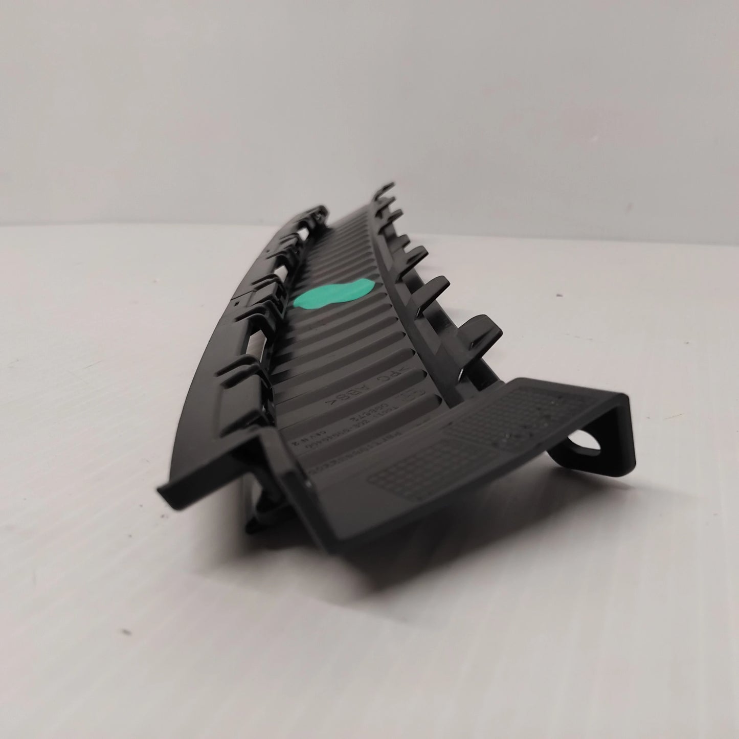 Genuine Front Bumper Left Moulding - Citroen C5 Aircorss | 9843225580