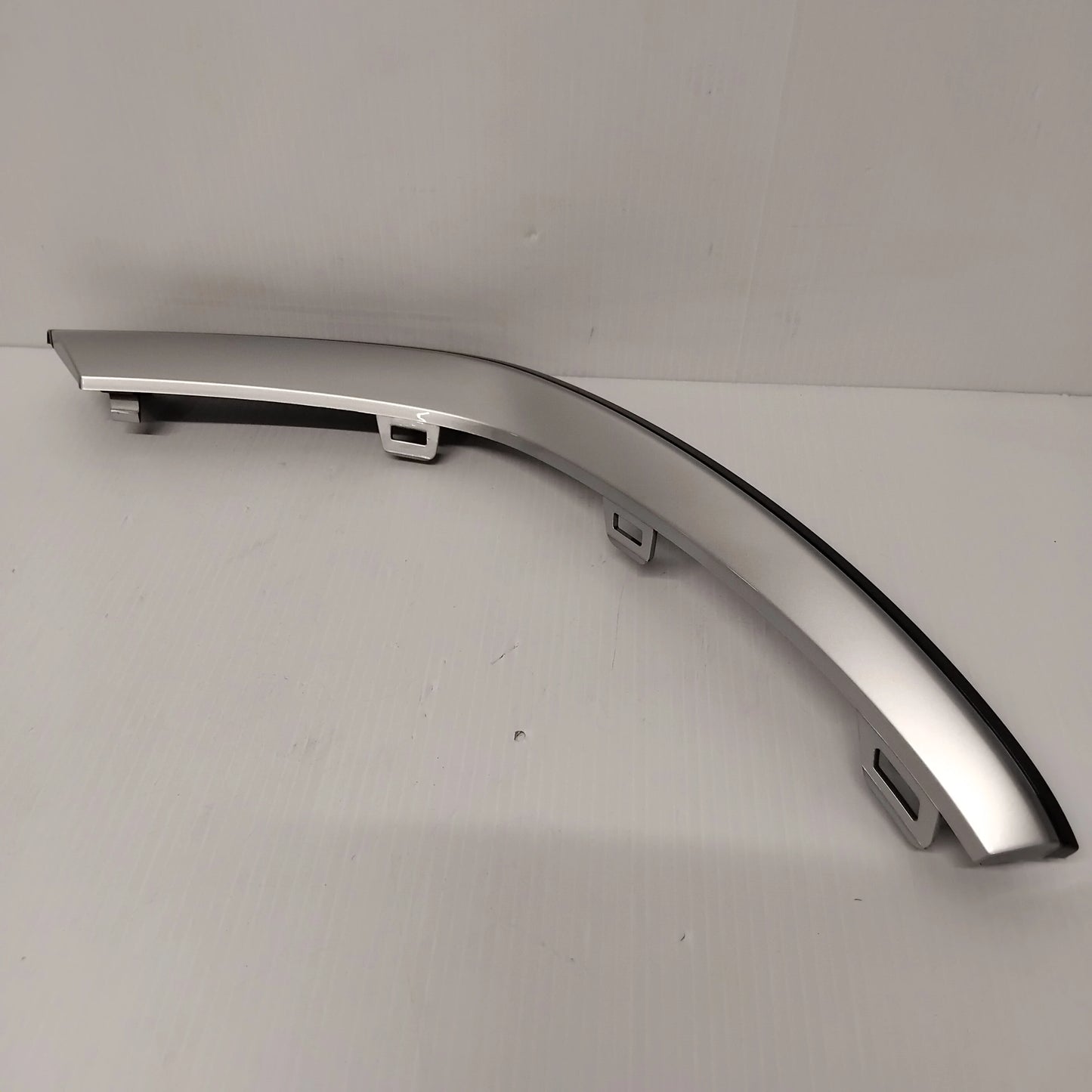 Genuine MG Front Bumper Trim | 10014696