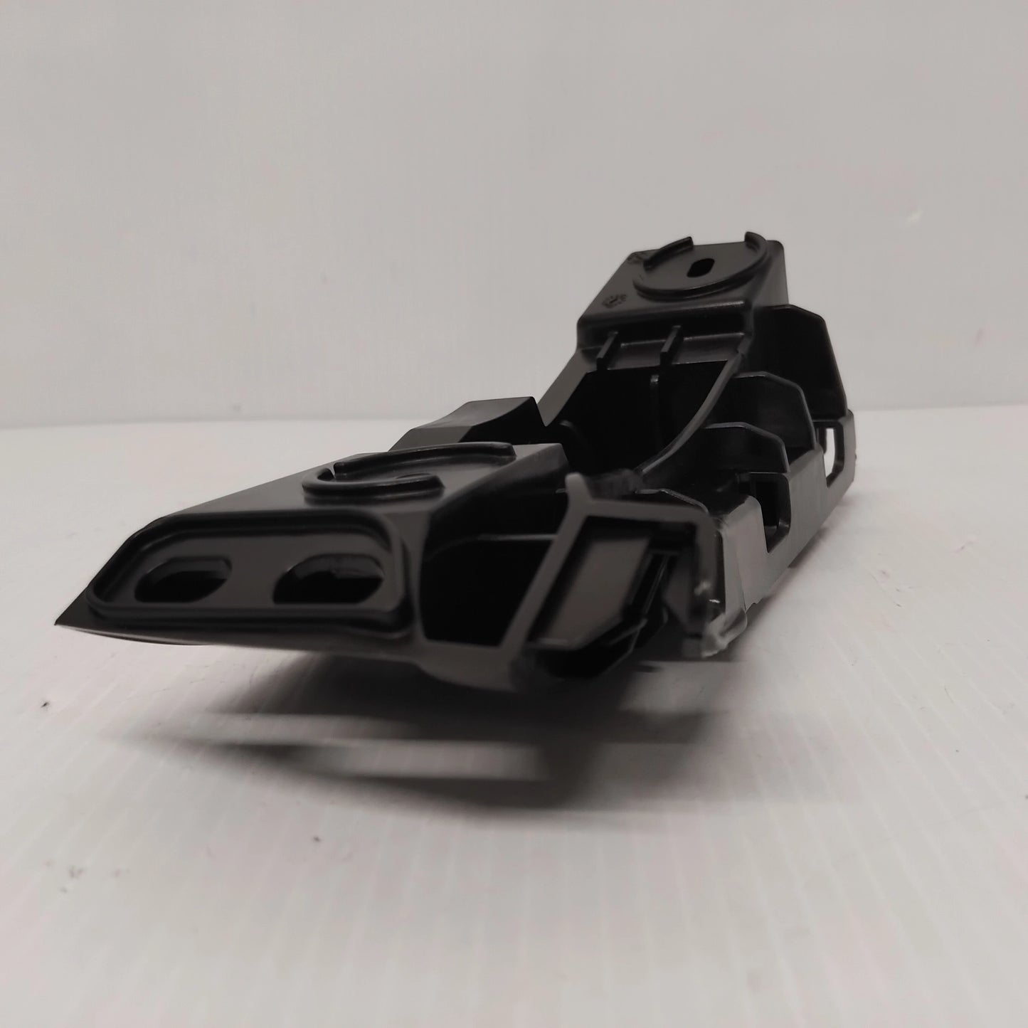 Genuine MG Bracket Asm-Rr Bpr Fascia Si | 10465723
