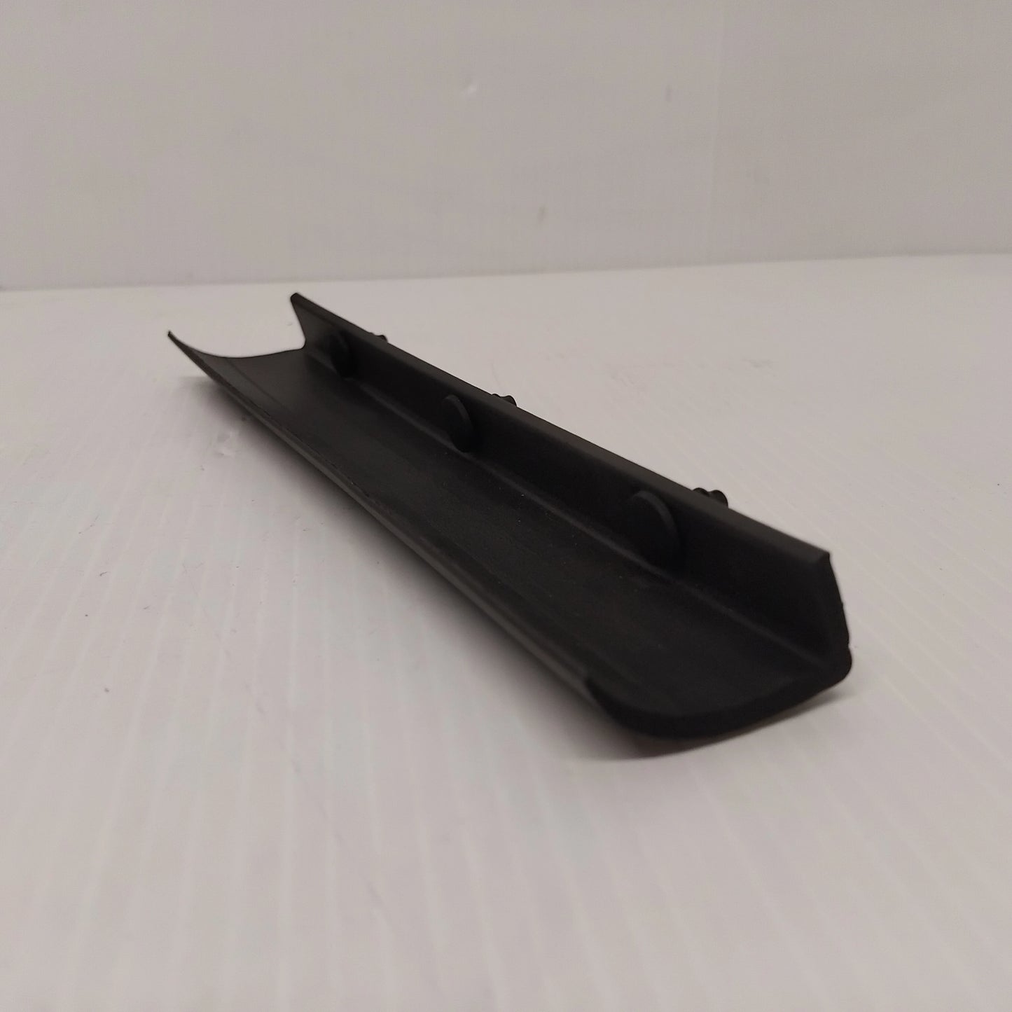 Genuine C-Shape Radiator Seal - Nissan Navara 2015-2021 | 658114KJ5A