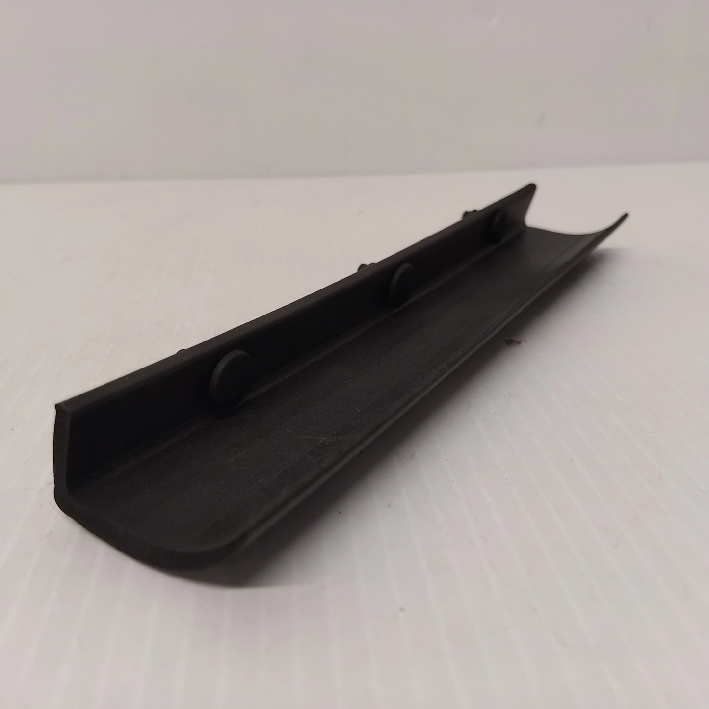 Genuine C-Shape Radiator Seal - Nissan Navara 2015-2021 | 658114KJ5A