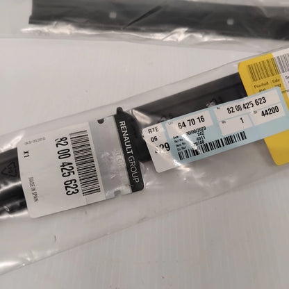 Genuine Renault Dirt Seal | 82 00 425 623