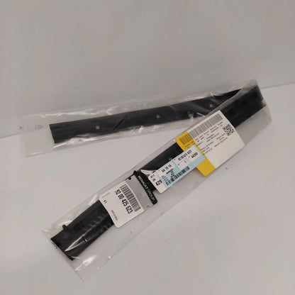 Genuine Renault Dirt Seal | 82 00 425 623
