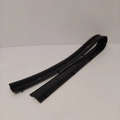 Genuine Renault Dirt Seal | 82 00 425 623