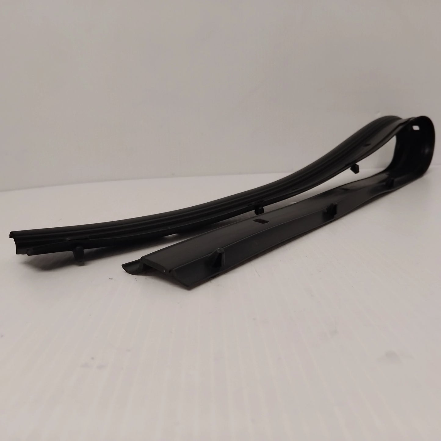 Genuine Renault Dirt Seal | 82 00 425 623