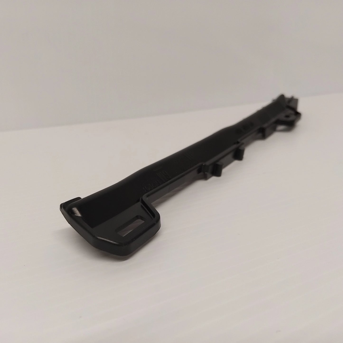 Genuine Nameplate Grille Right Bracket - Vauxhall Insignia B 2018- | 39067901