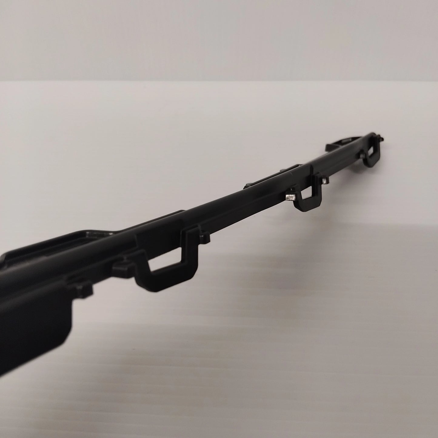 Genuine Nameplate Grille Right Bracket - Vauxhall Insignia B 2018- | 39067901