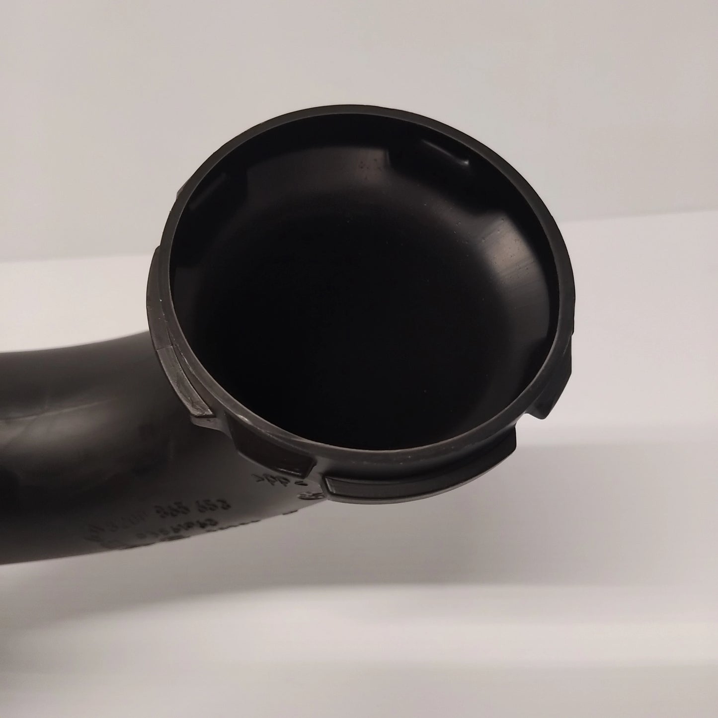 Genuine Air Filter Duct - Nissan Primastar 2002- | 1658700Q0C