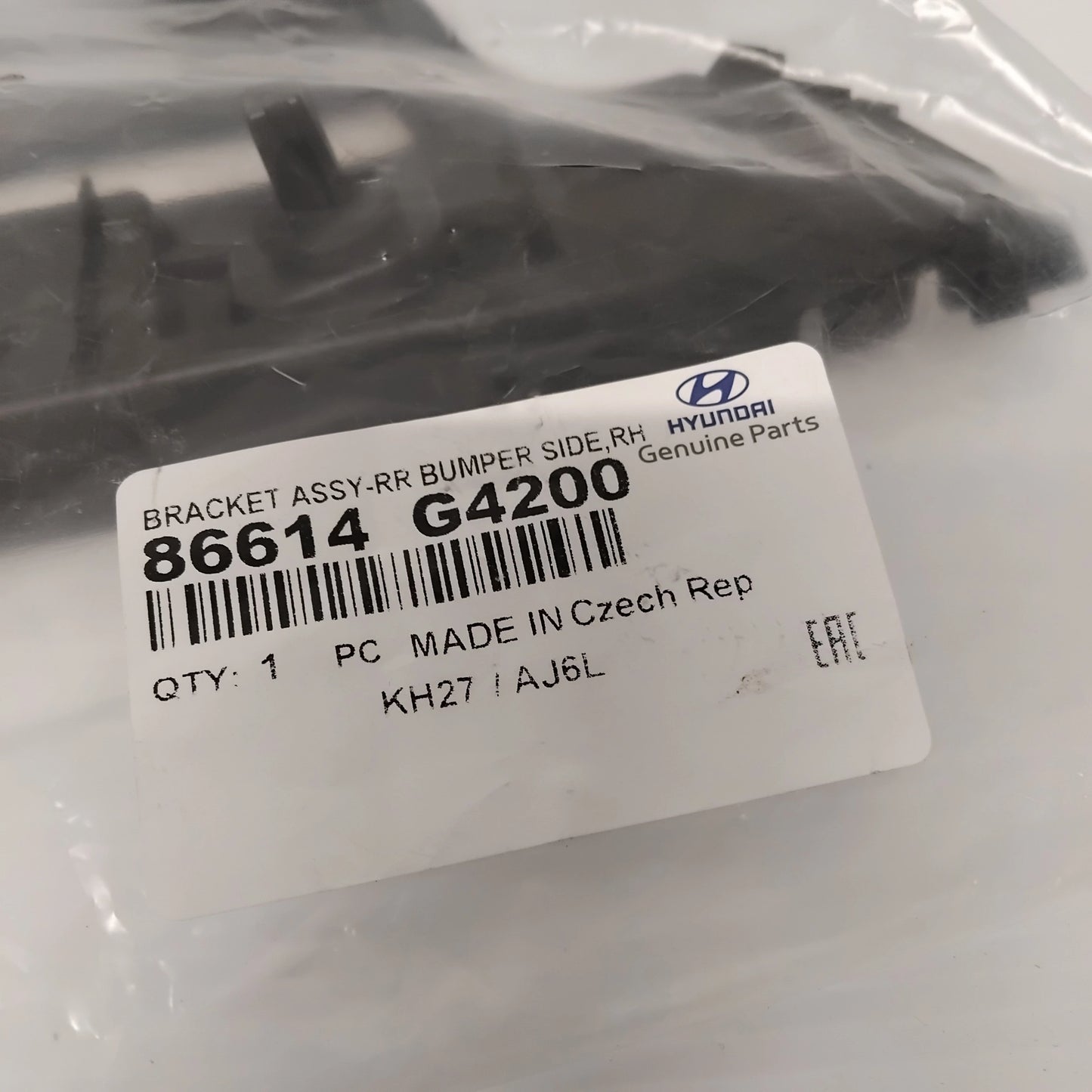 Genuine Hyundai Bracket Rear Bumper Side, RH | 86614G4200