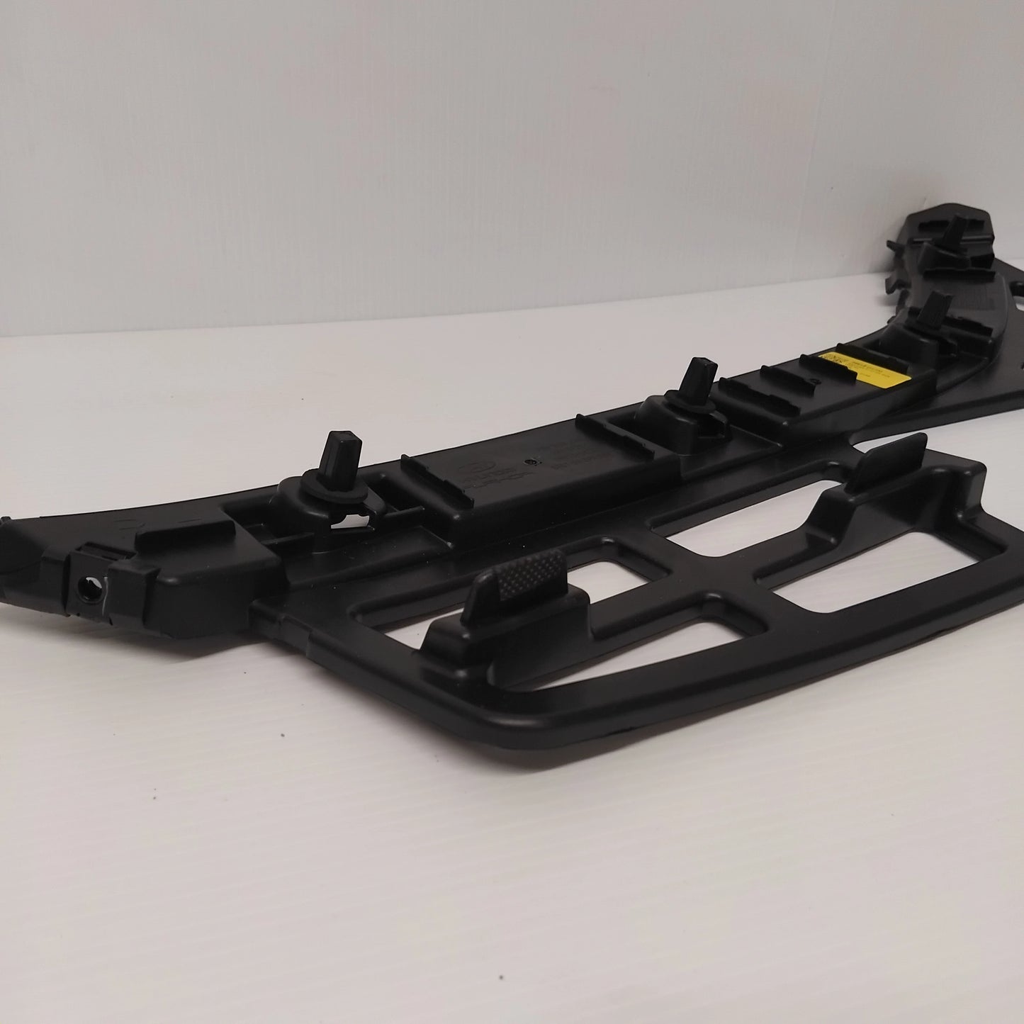 Genuine Hyundai Bracket Rear Bumper Side, RH | 86614G4200