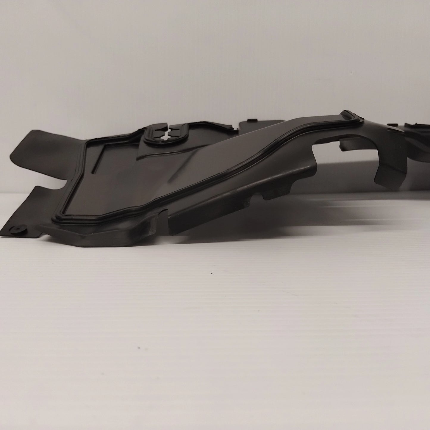 Genuine Front Right Intercooler Bracket - Peugeot 308 2013-2021 | 9818196080