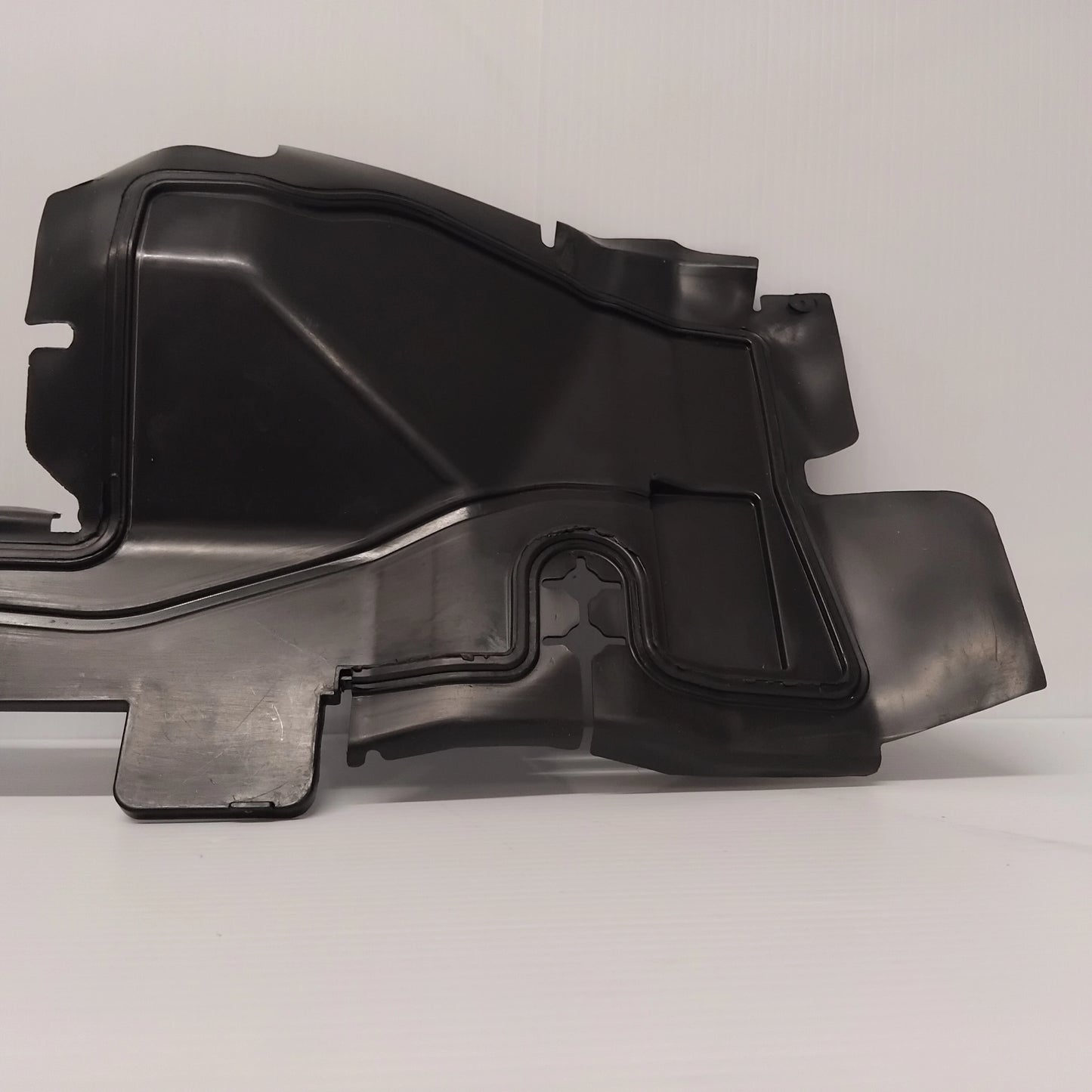 Genuine Front Right Intercooler Bracket - Peugeot 308 2013-2021 | 9818196080