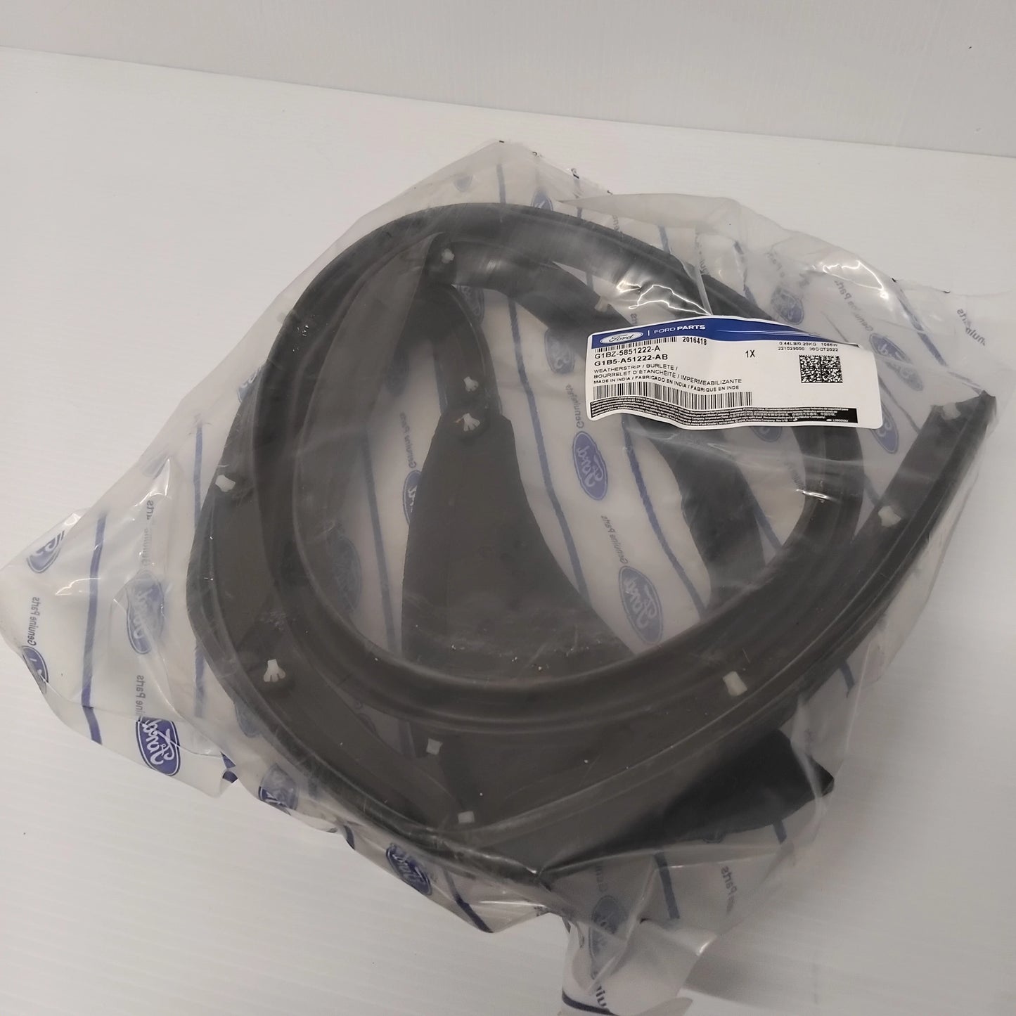 Genuine Right Roof Weatherstrip - Ford KA 2016-2019 | 2016418