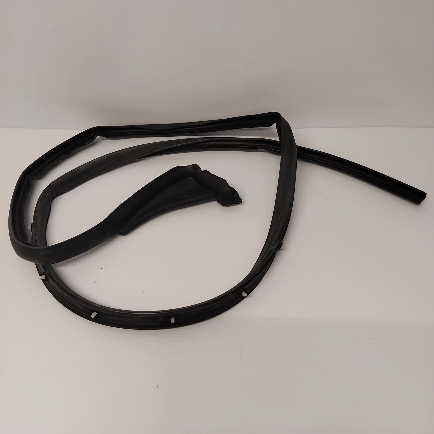 Genuine Right Roof Weatherstrip - Ford KA 2016-2019 | 2016418