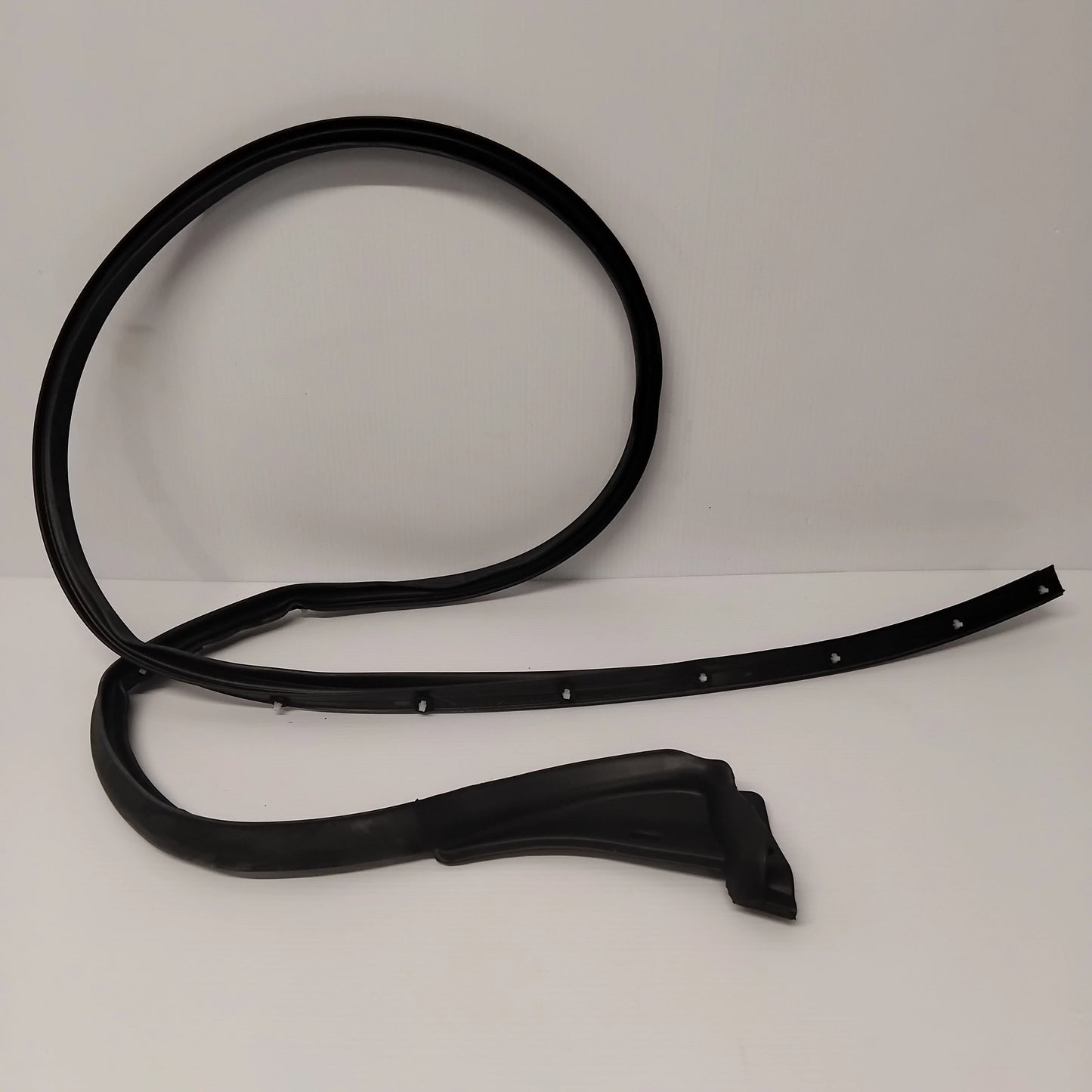 Genuine Right Roof Weatherstrip - Ford KA 2016-2019 | 2016418