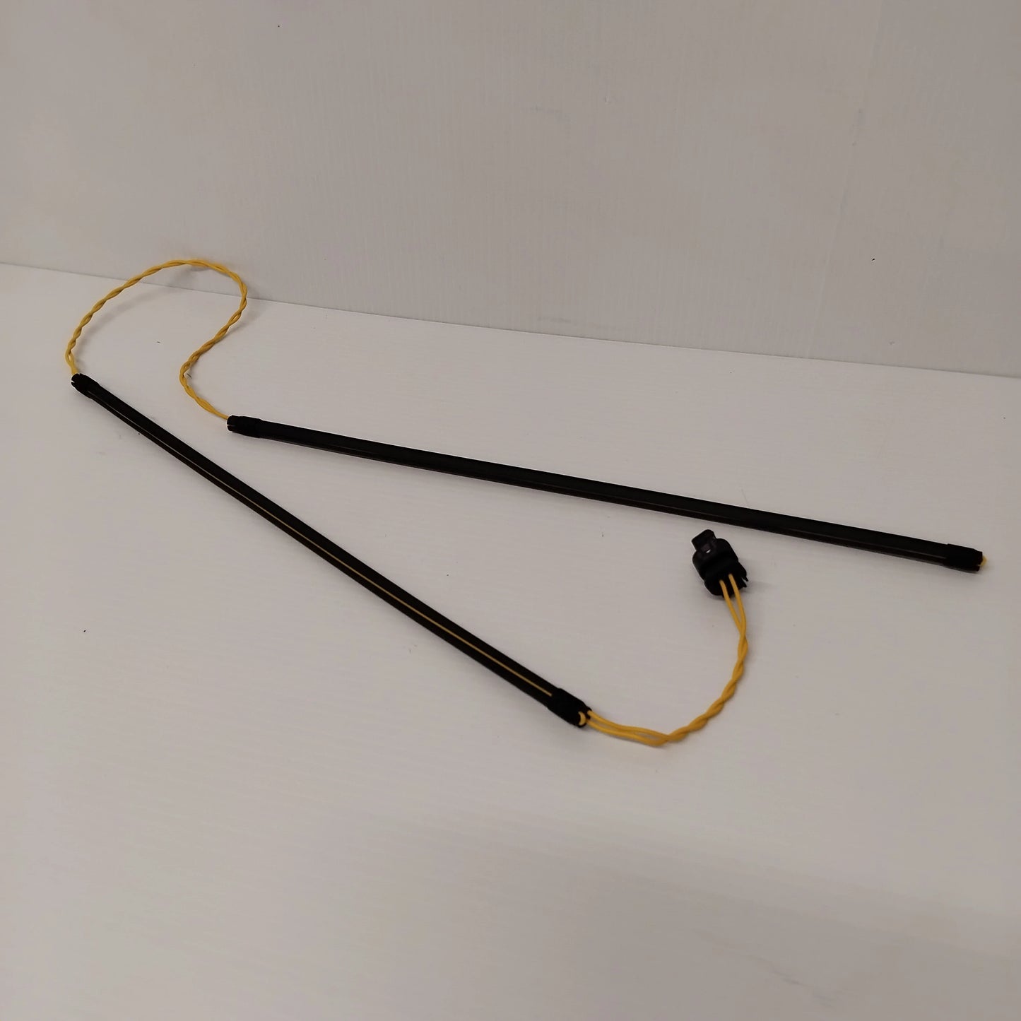 Genuine Nissan Sensor Unit-Kic | 285T25MP0C