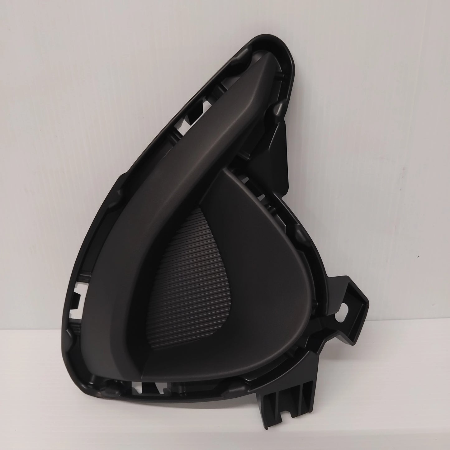 Genuine Mazda Cover(R),Hole-L | D23N50C11