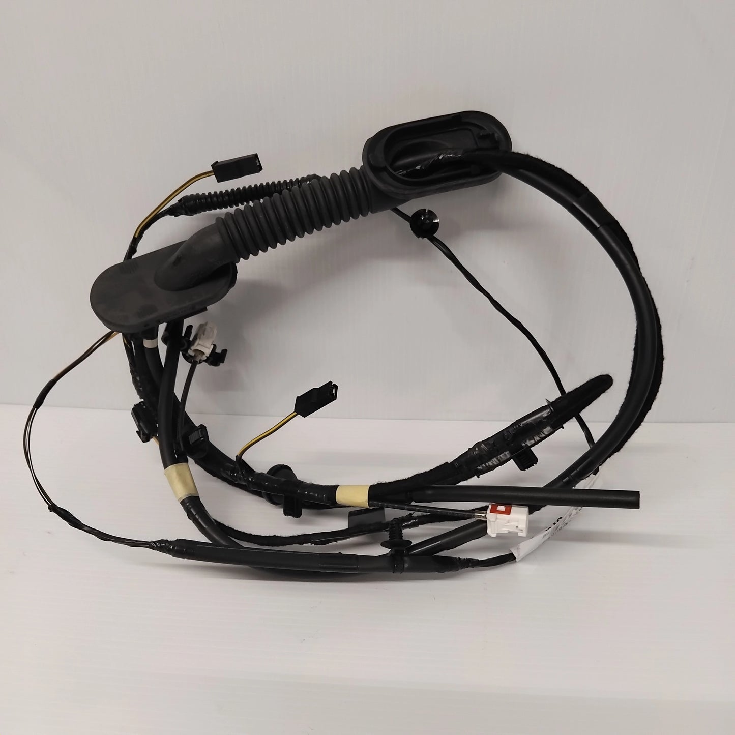 Genuine Tailgate Wiring - Ford Focus 2015-2016 | 1913861