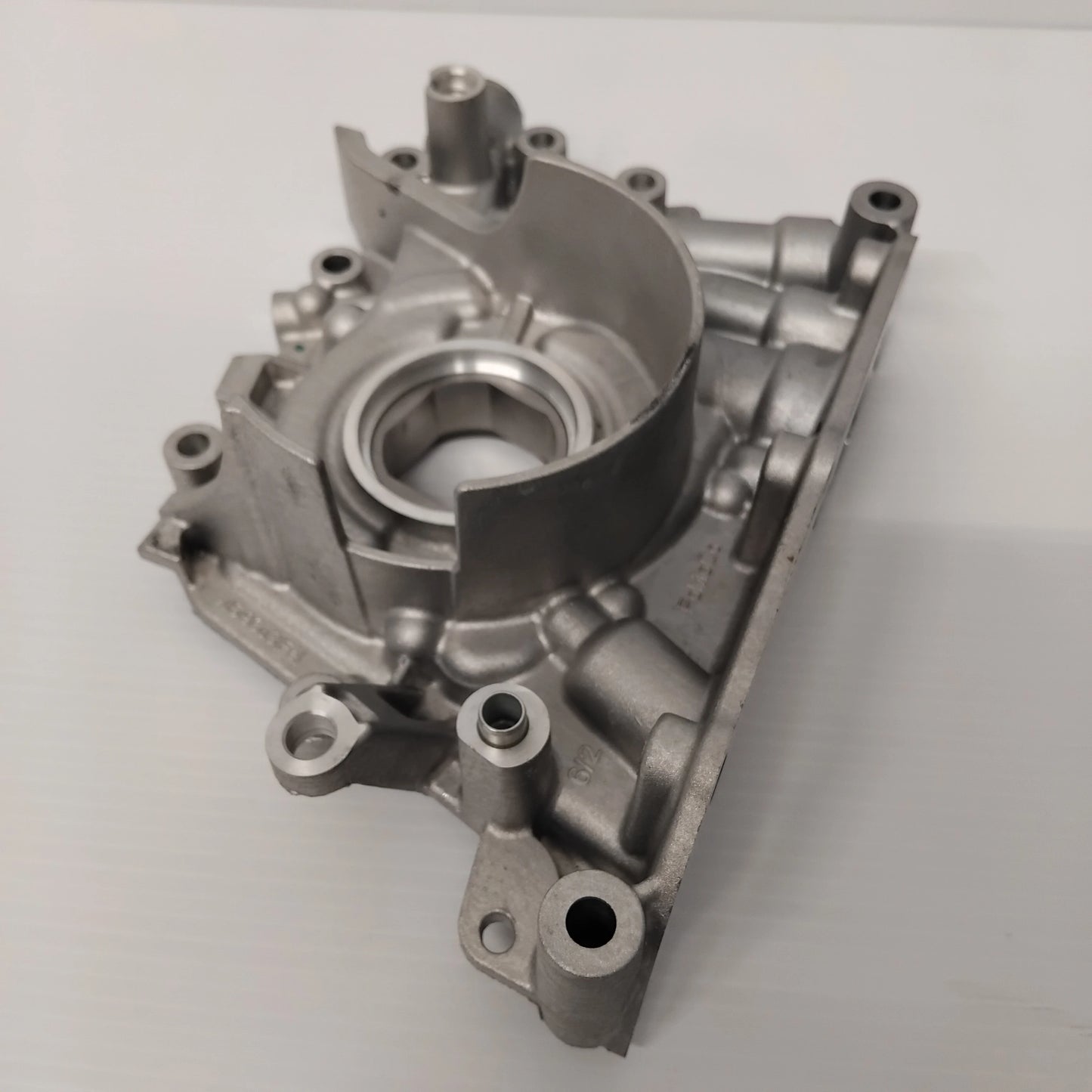 Genuine Oil Pump - Ford Fiesta / Focus / Kuga / Mondeo | 1841658