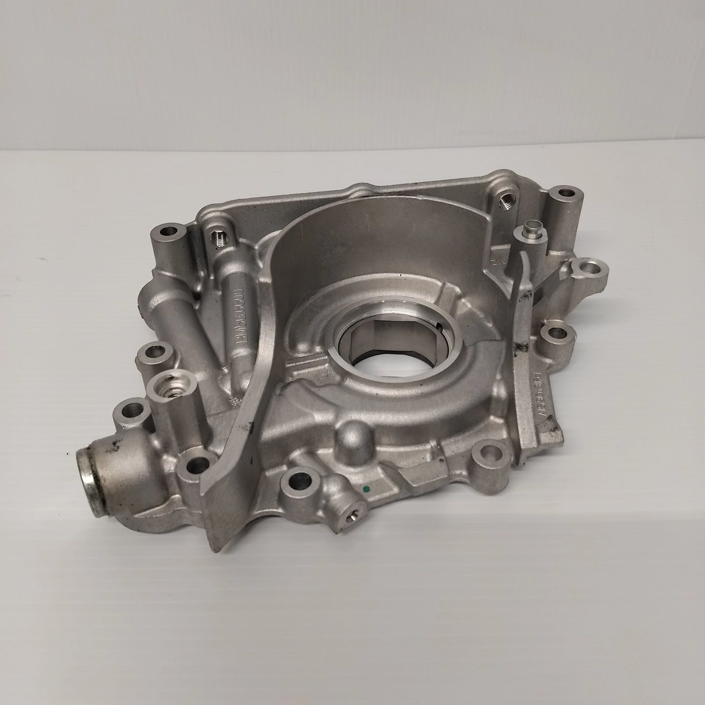 Genuine Oil Pump - Ford Fiesta / Focus / Kuga / Mondeo | 1841658