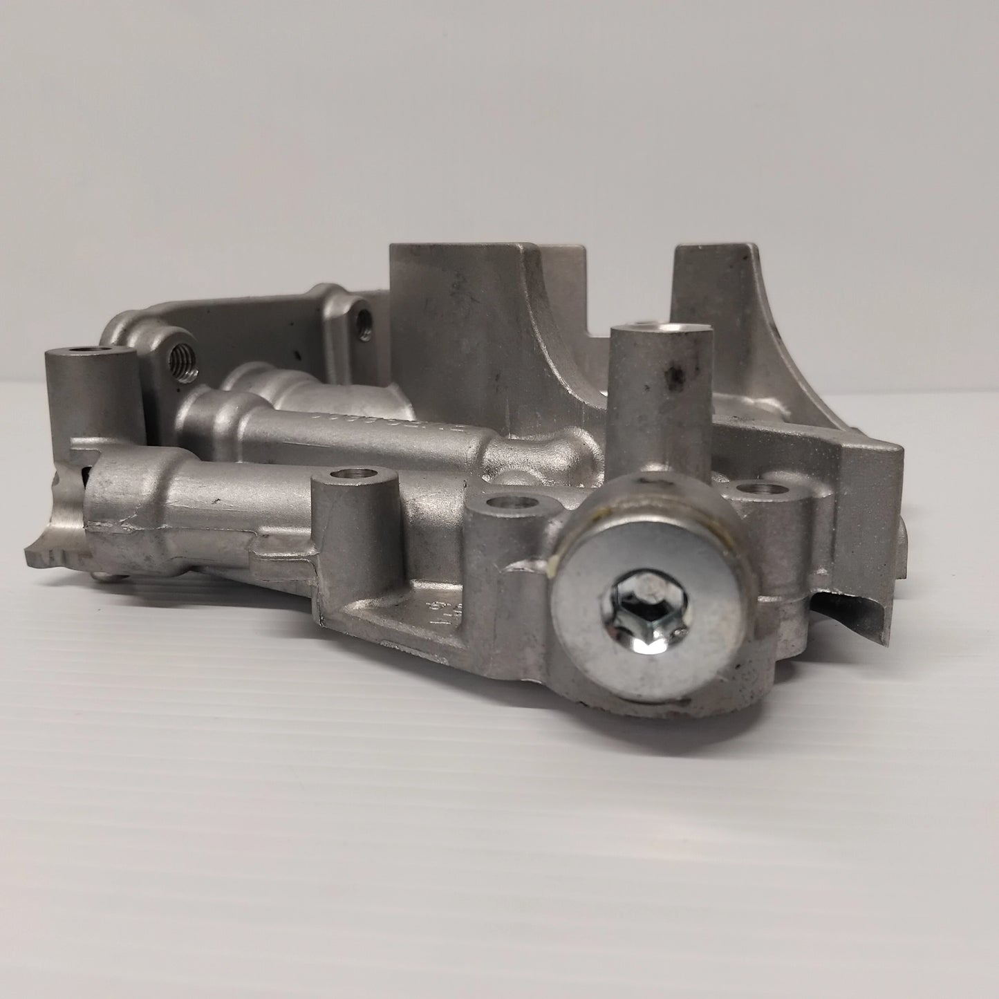 Genuine Oil Pump - Ford Fiesta / Focus / Kuga / Mondeo | 1841658