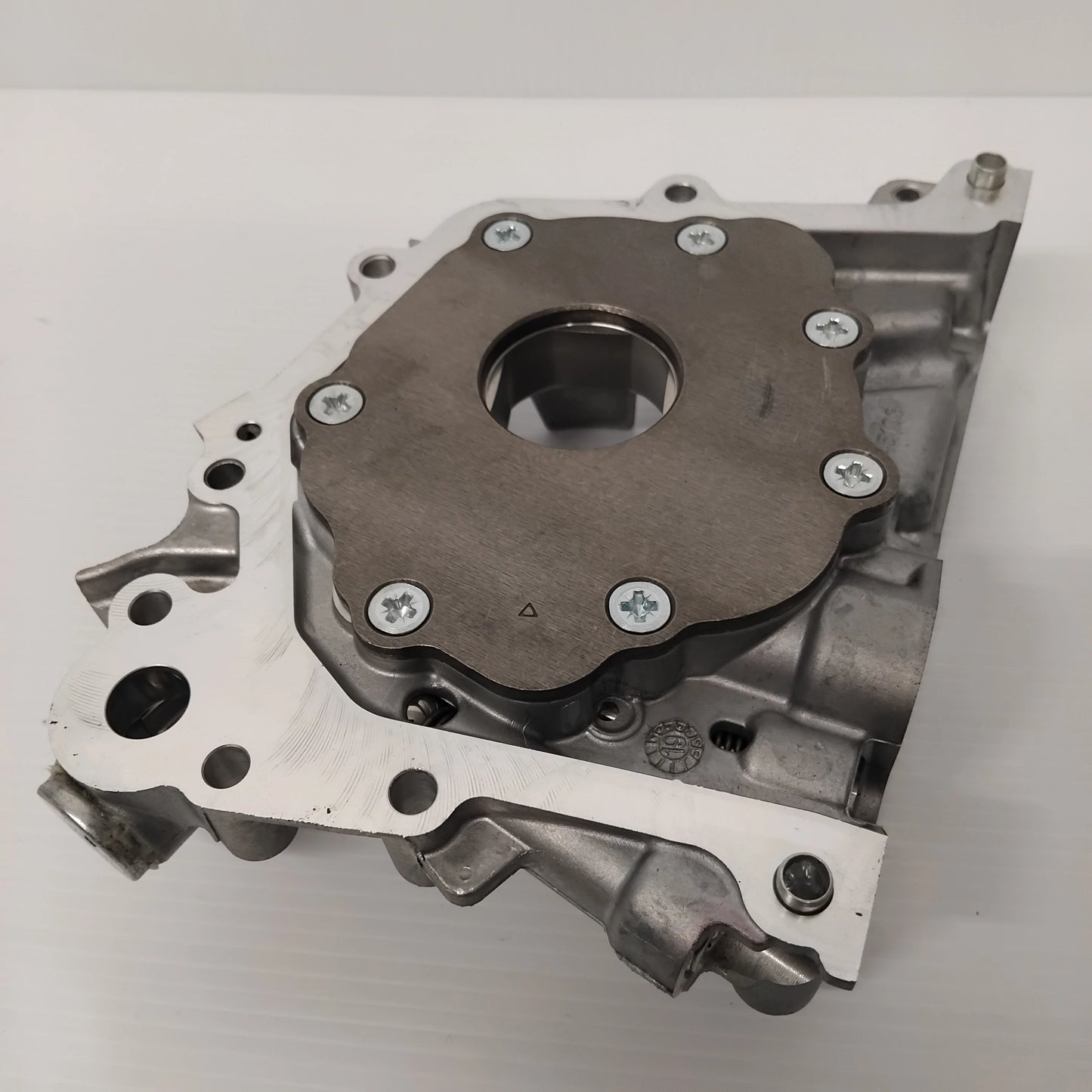Genuine Oil Pump - Ford Fiesta / Focus / Kuga / Mondeo | 1841658
