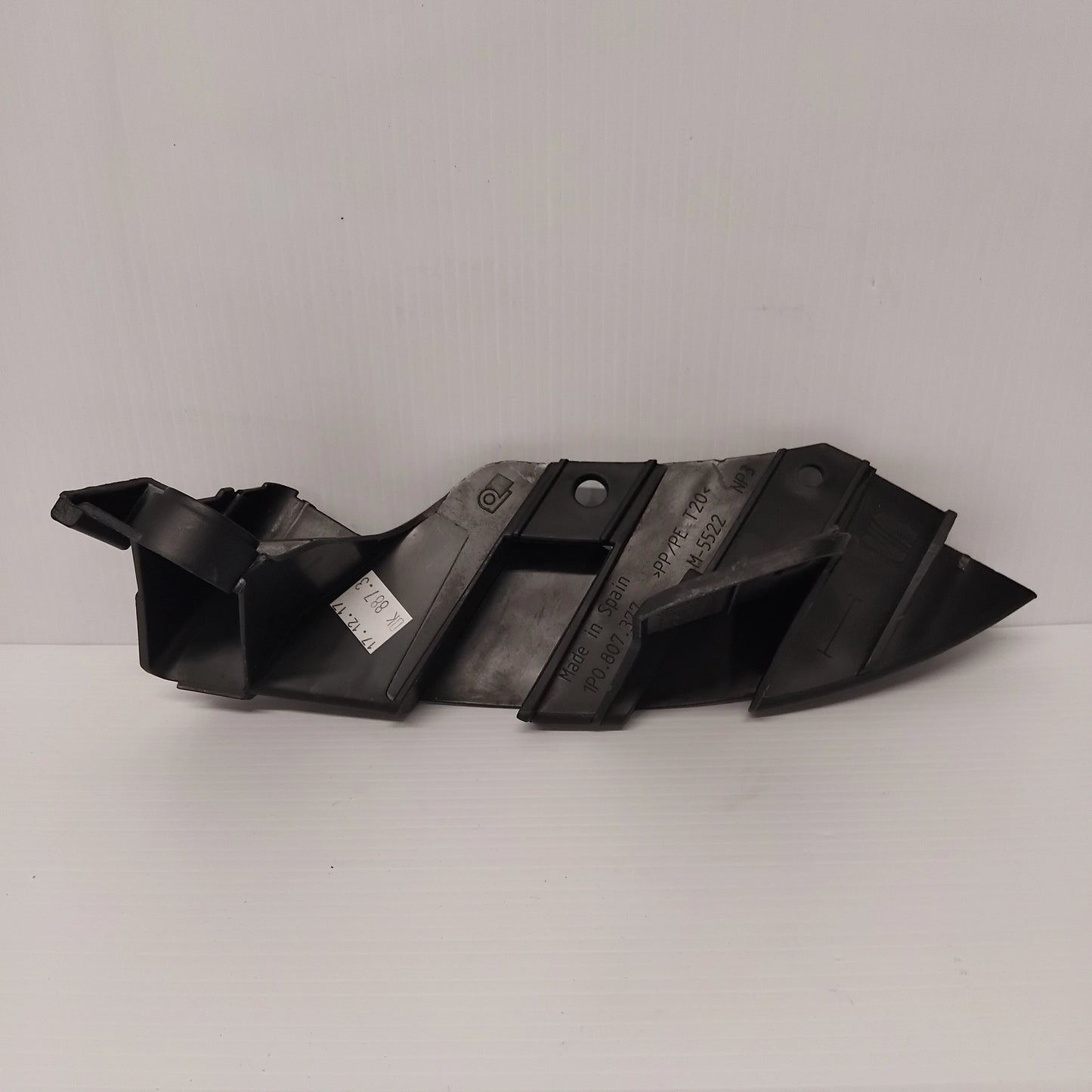 Genuine Left Rear Bumper Bracket - SEAT Leon 2006-2013 | 1P0807377