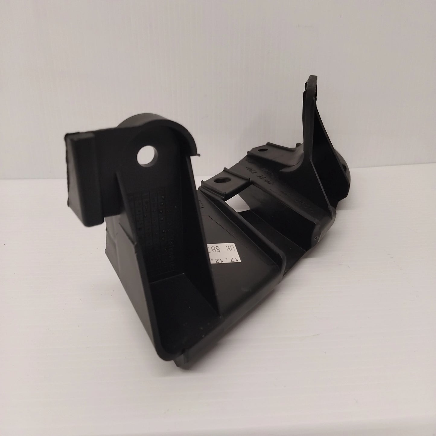Genuine Left Rear Bumper Bracket - SEAT Leon 2006-2013 | 1P0807377