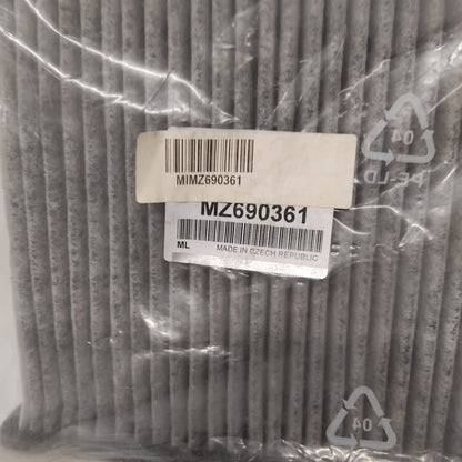 Genuine Mitsubishi Air Refresher Assy | MZ690361