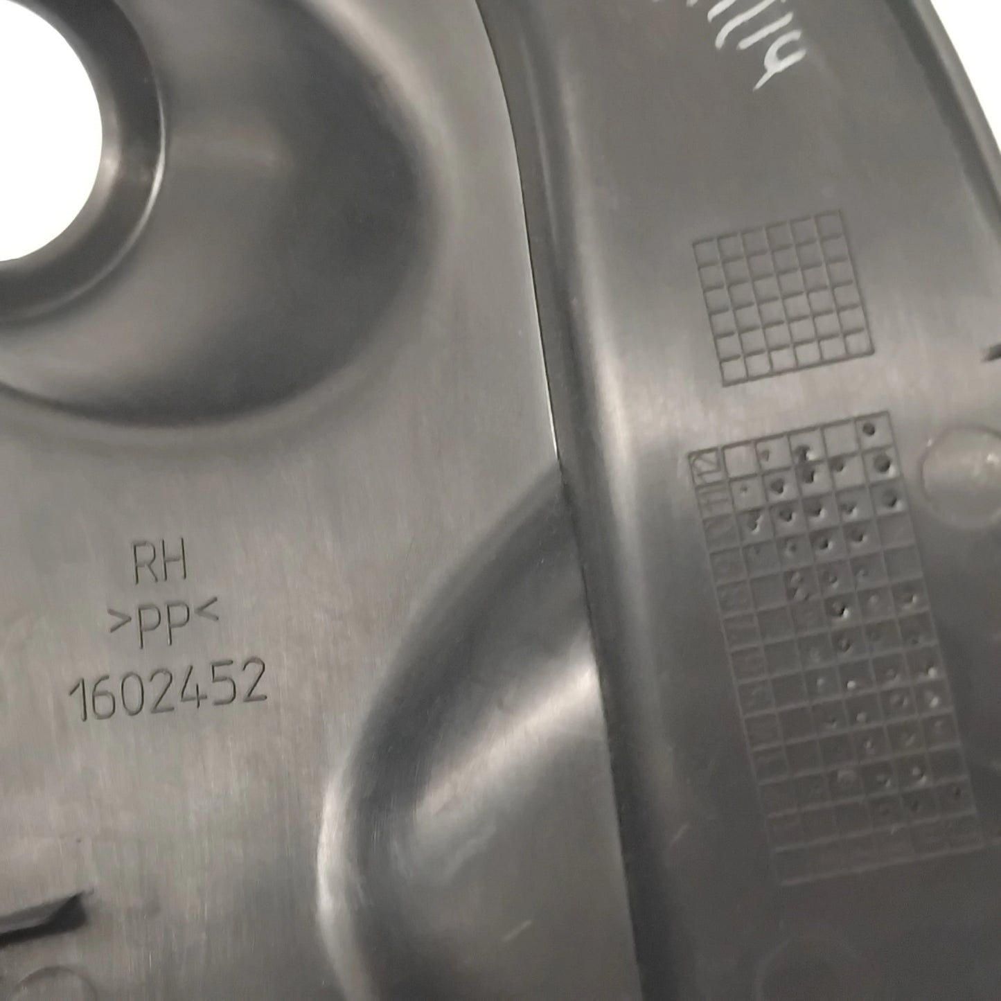 Genuine Suzuki Garnish Sash Brkt Inr | 84750M68K10-5PK