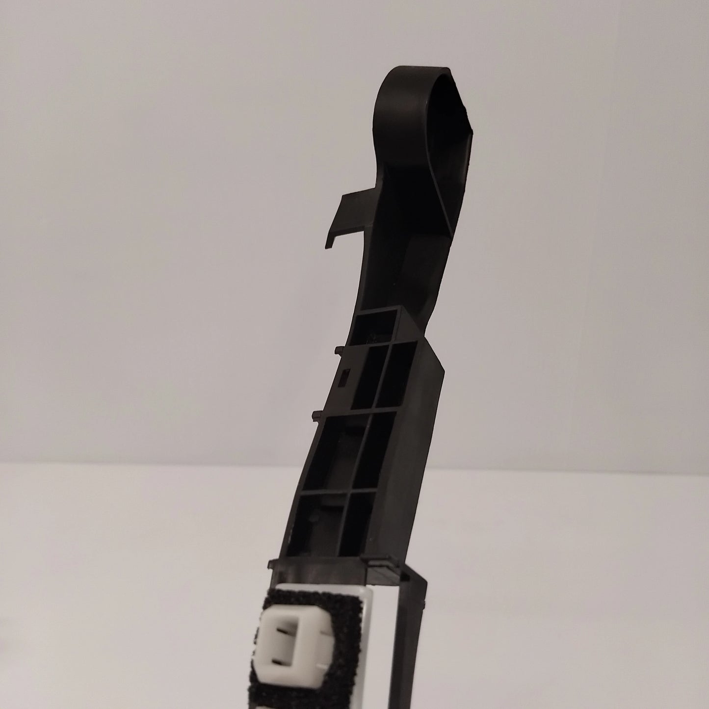 Genuine Honda Spacer, L. Rr. Bumper Sid | 71598S9A000