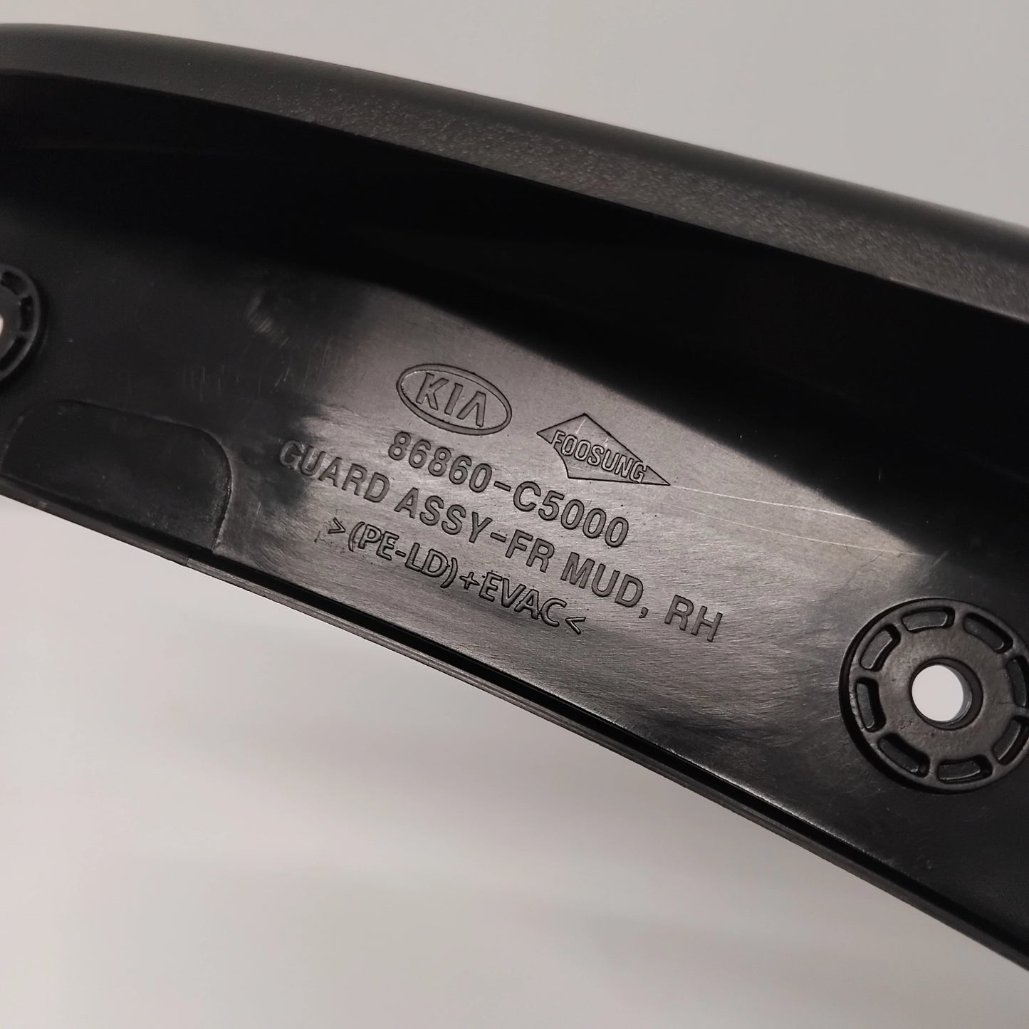 Genuine Front Right Mudflap - Kia Sorento 2014-2020 | 86860C5000