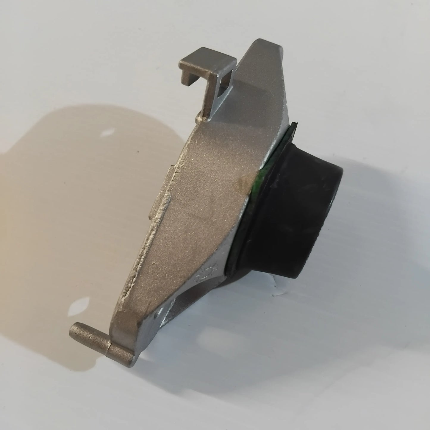 Genuine Exhaust Pipe Mounting Bracket - Ford Ranger 2022- | 2561644